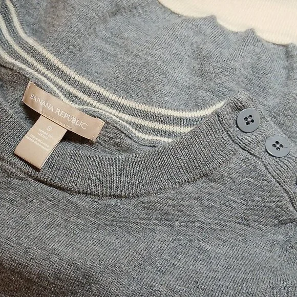 BANANA REPUBLIC Merino Wool Crew Neck Sweater S - EUC - Picture 1 of 7